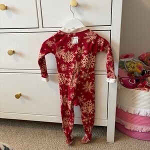 Burt’s Bees Red & Cream Snowflake Footie Size 12 Months